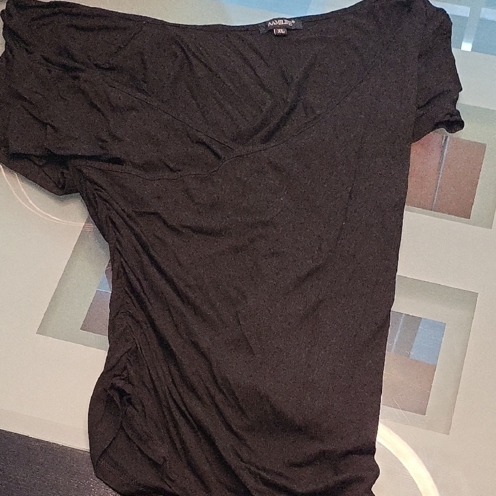 Andree Black Short Sleeve Top